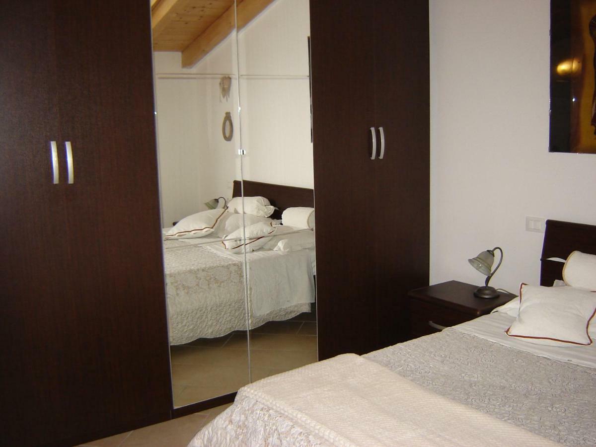 ガヴァルドA 7 Km Da Salo' Casa Del Sole Mansardaアパートメント エクステリア 写真