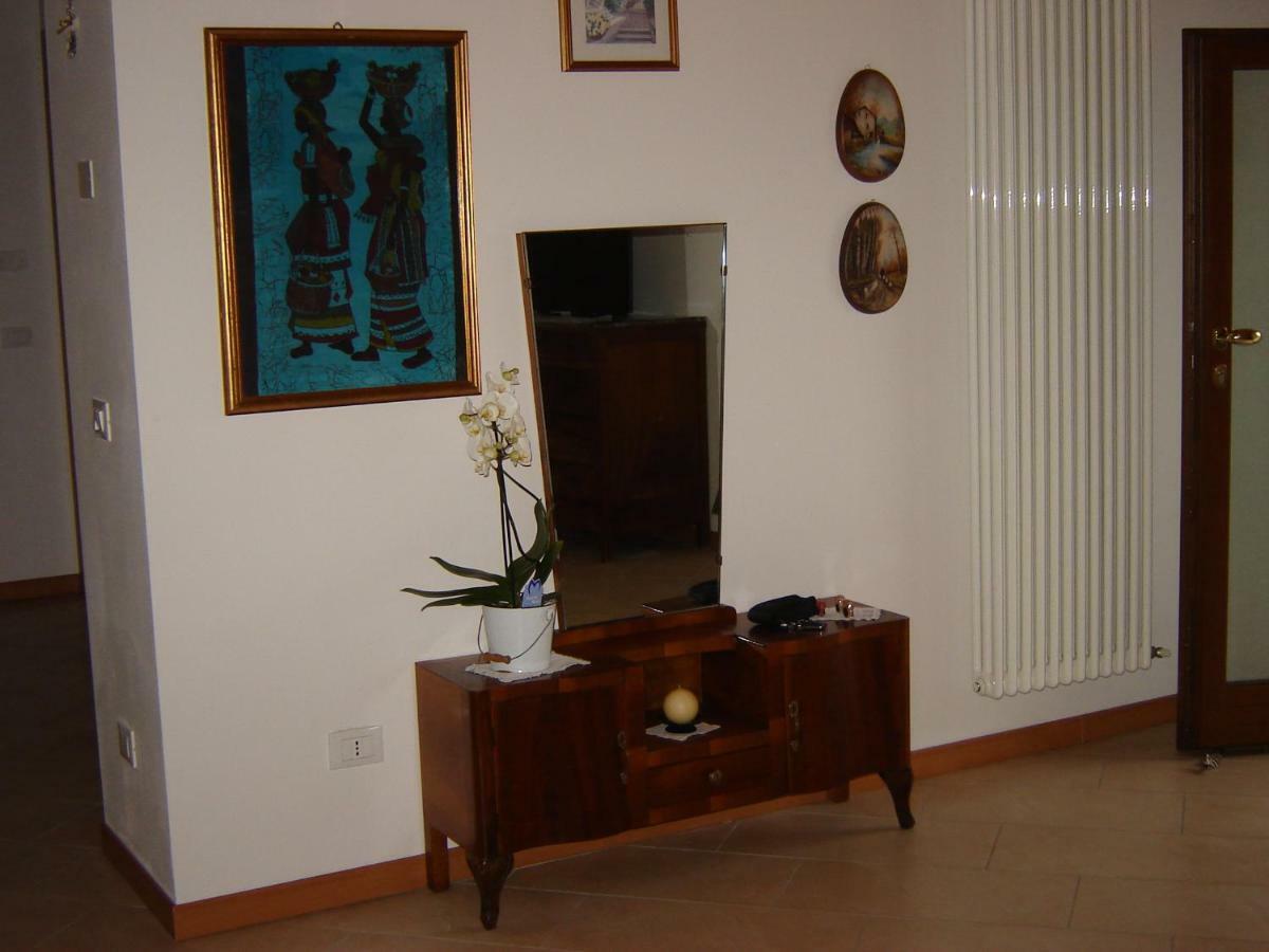 ガヴァルドA 7 Km Da Salo' Casa Del Sole Mansardaアパートメント エクステリア 写真